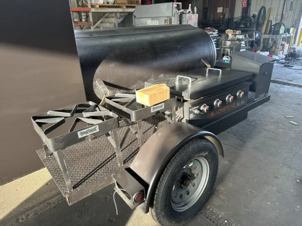 250 Gallon Tank Single Axle Offset BBQ Smoker - Image 3